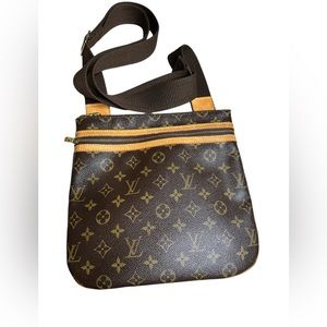 Louis Vuitton crossbody bag